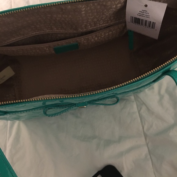 NWT Kate Spade tote - Picture 3 of 6
